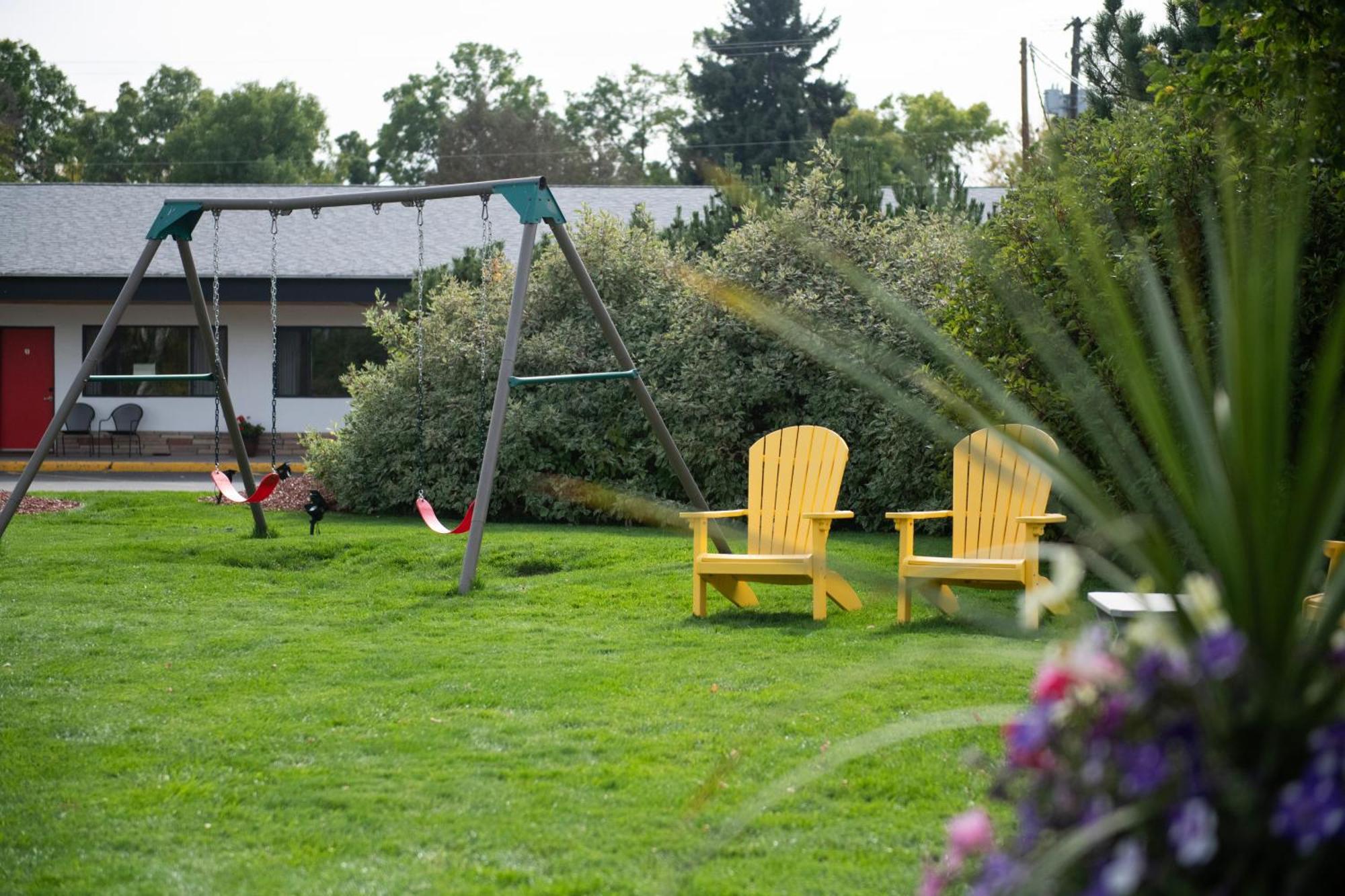 Sapphire Motel Midtown Bozeman Bagian luar foto