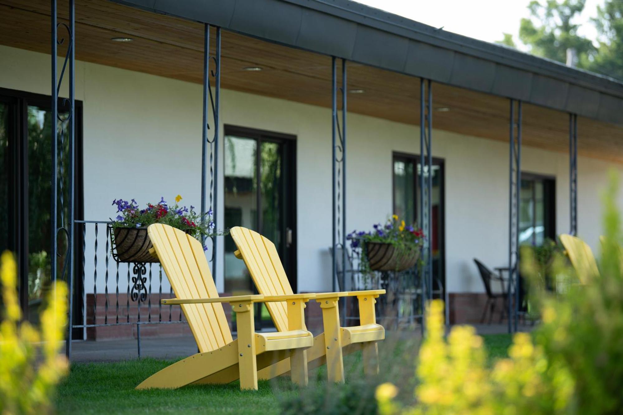 Sapphire Motel Midtown Bozeman Bagian luar foto